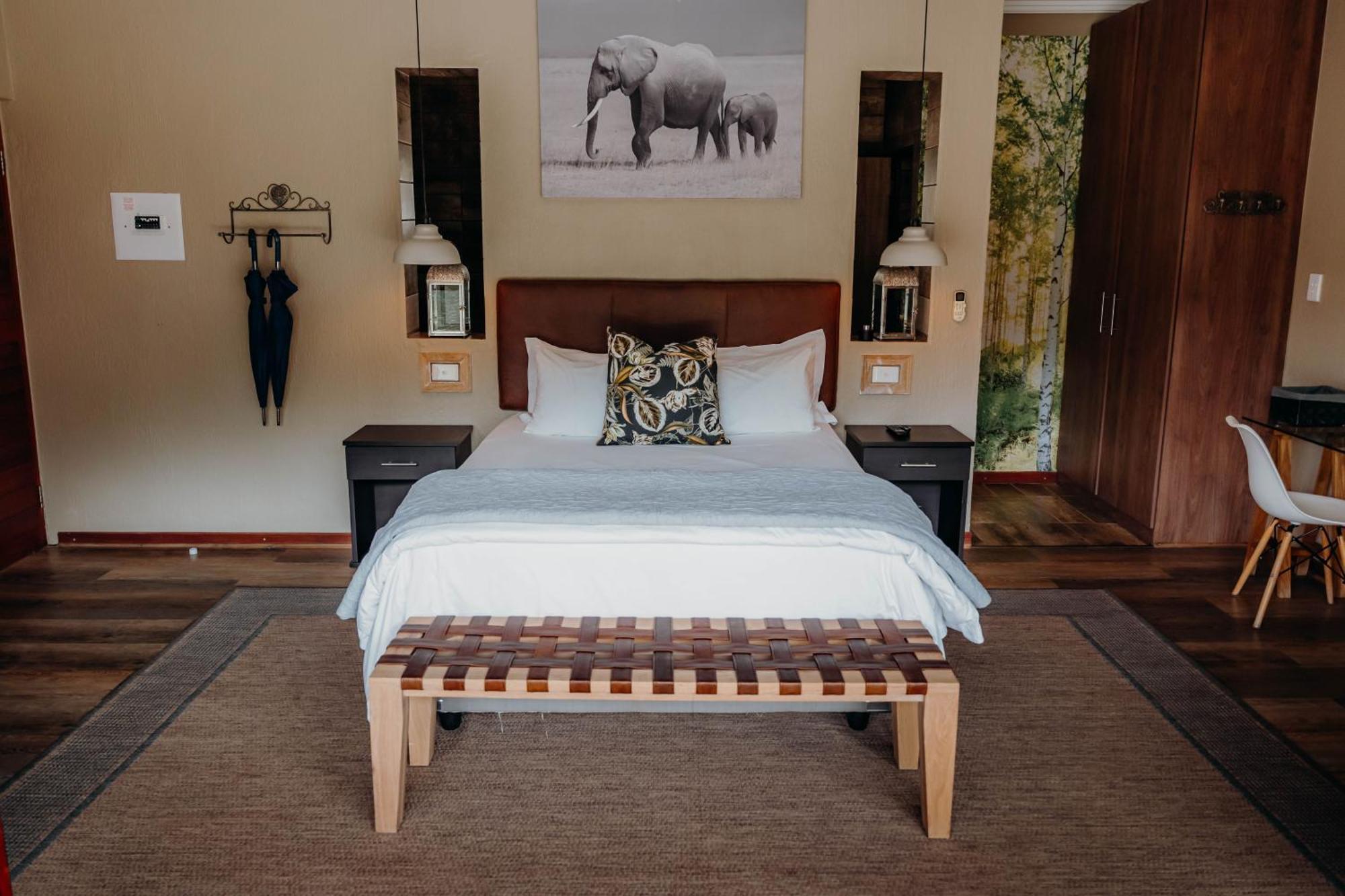 Bambuu Lakeside Lodge