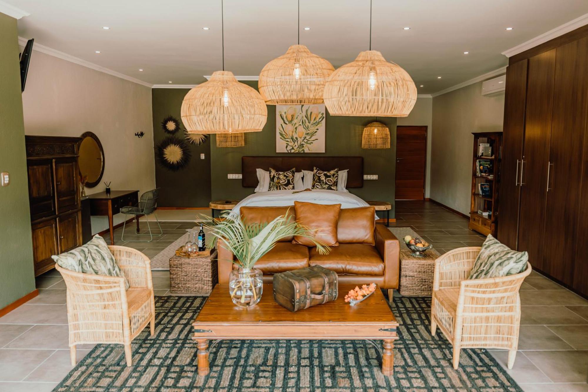 Bambuu Lakeside Lodge