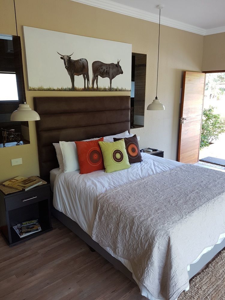 Bambuu Lakeside Lodge